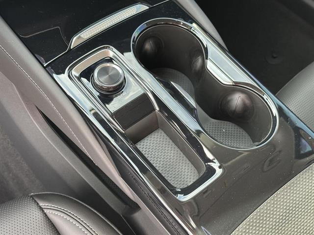 new 2025 Buick Envision car, priced at $38,548