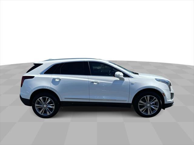 new 2025 Cadillac XT5 car, priced at $52,790