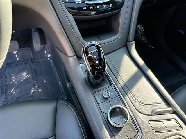 new 2025 Cadillac XT6 car, priced at $43,565