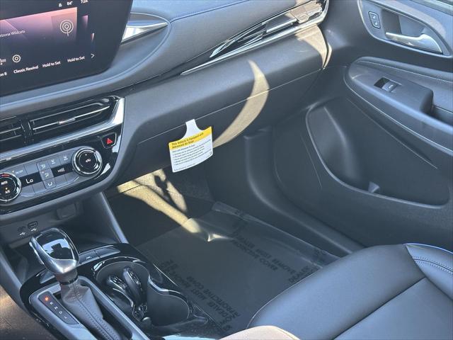 new 2025 Buick Envista car, priced at $24,961