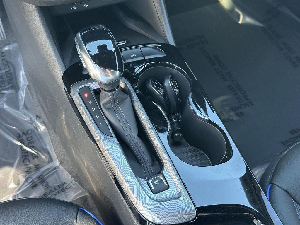 new 2025 Buick Envista car, priced at $24,961