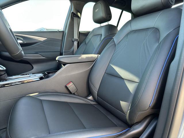 new 2025 Buick Envista car, priced at $24,961