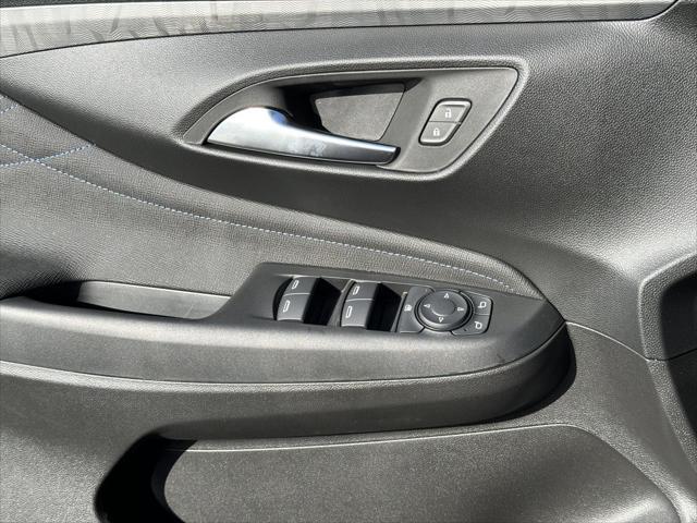 new 2025 Buick Envista car, priced at $24,961