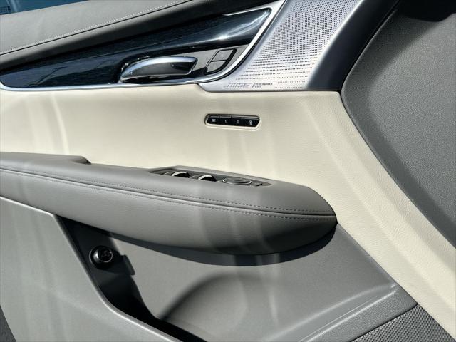 new 2025 Cadillac XT6 car, priced at $57,215