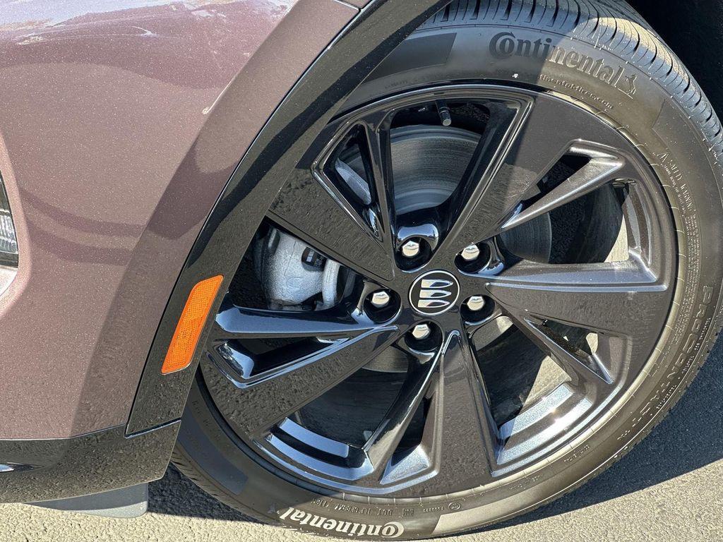 new 2025 Buick Envision car, priced at $39,986
