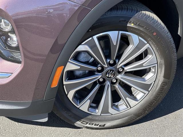 new 2025 Buick Envision car, priced at $39,998