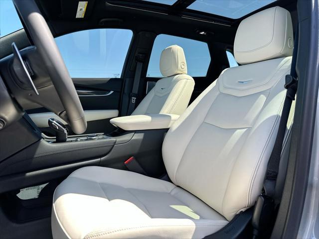 new 2025 Cadillac XT5 car, priced at $61,265