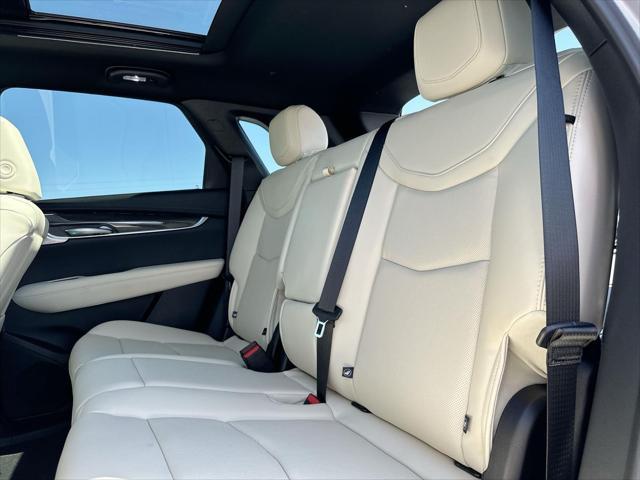new 2025 Cadillac XT5 car, priced at $61,265