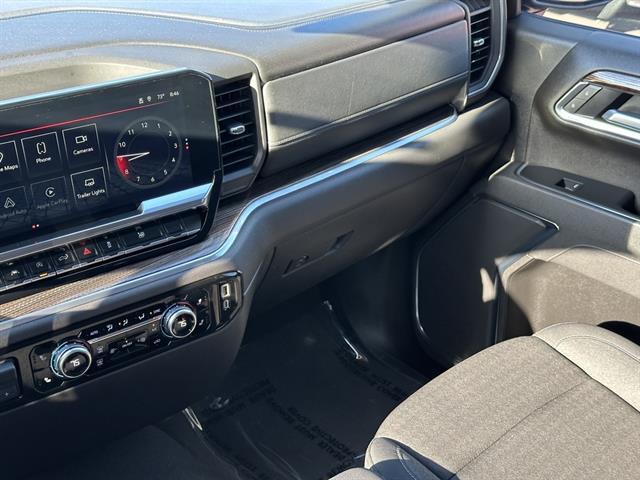 new 2025 GMC Sierra 1500 car, priced at $43,590