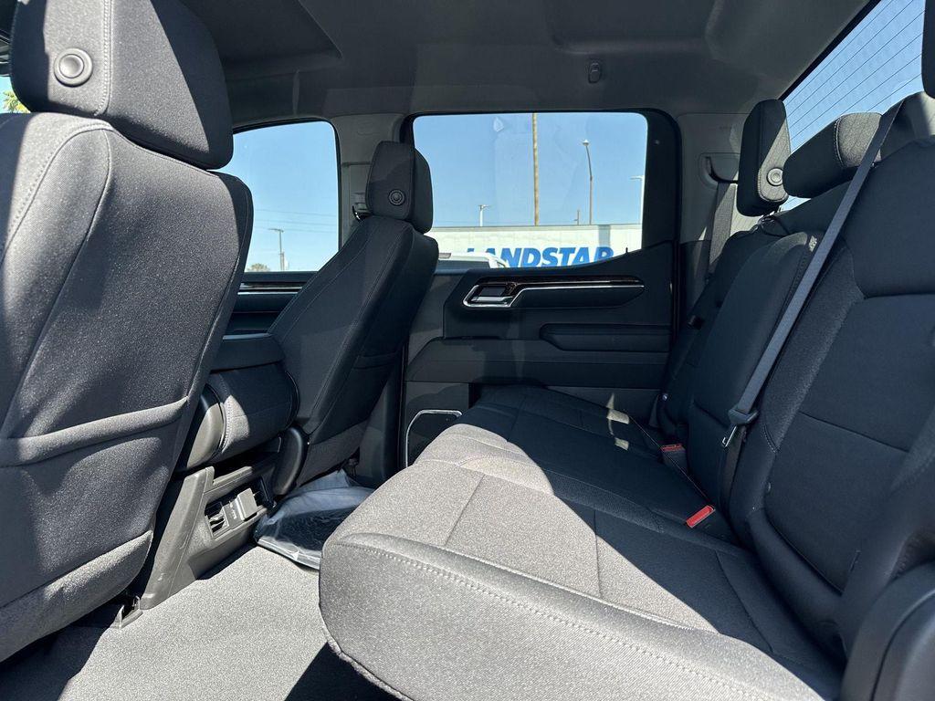new 2025 GMC Sierra 1500 car, priced at $44,090