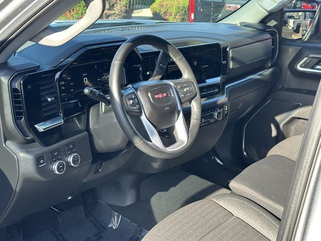 new 2025 GMC Sierra 1500 car, priced at $43,590