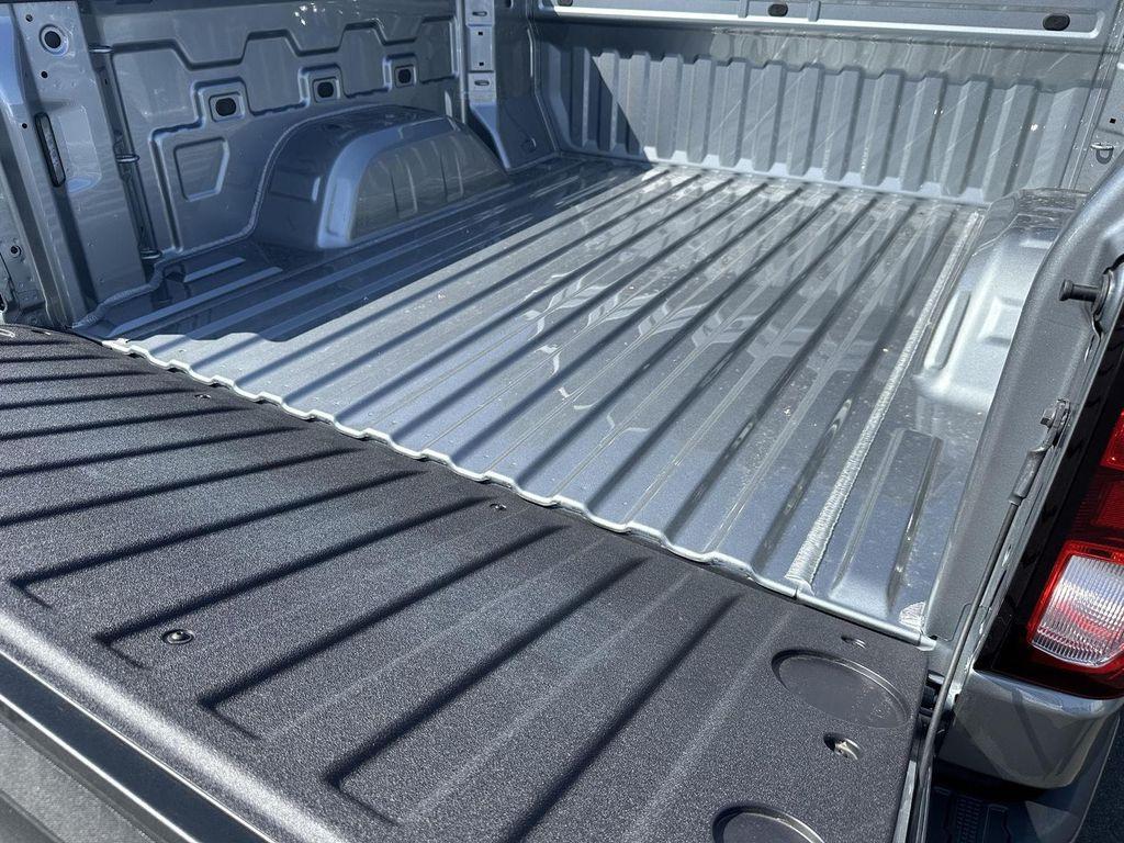 new 2025 GMC Sierra 1500 car, priced at $44,090