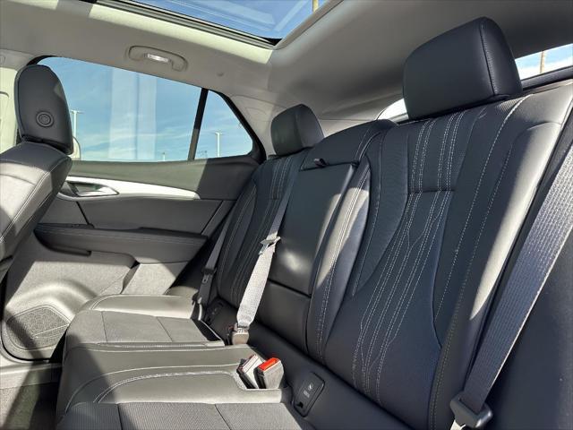 new 2025 Buick Envision car, priced at $45,692