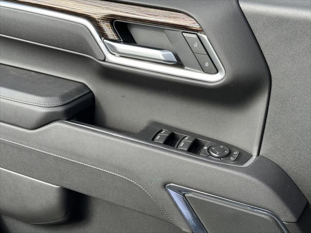 new 2025 GMC Sierra 1500 car, priced at $46,390