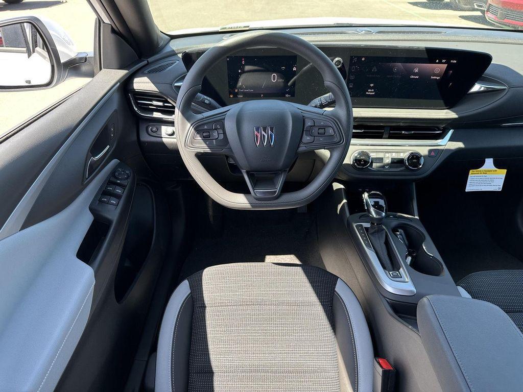 new 2025 Buick Envista car, priced at $22,240