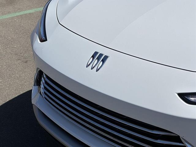 new 2025 Buick Envista car, priced at $25,594