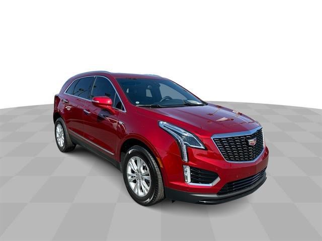 new 2025 Cadillac XT5 car, priced at $40,015
