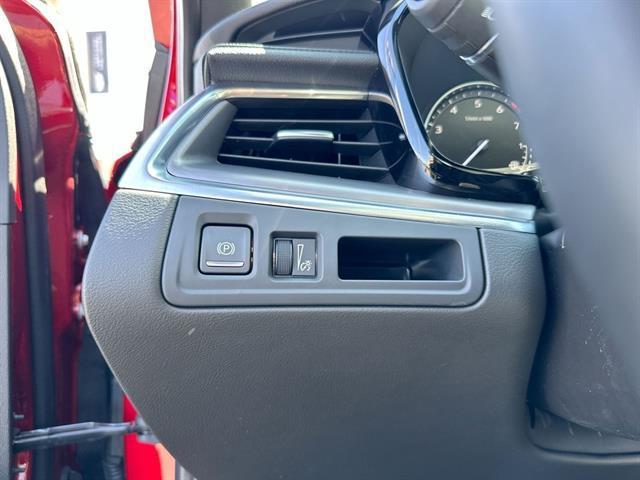 new 2025 Cadillac XT5 car, priced at $40,015