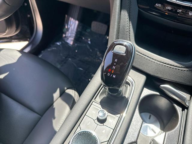 new 2024 Cadillac XT5 car, priced at $46,990