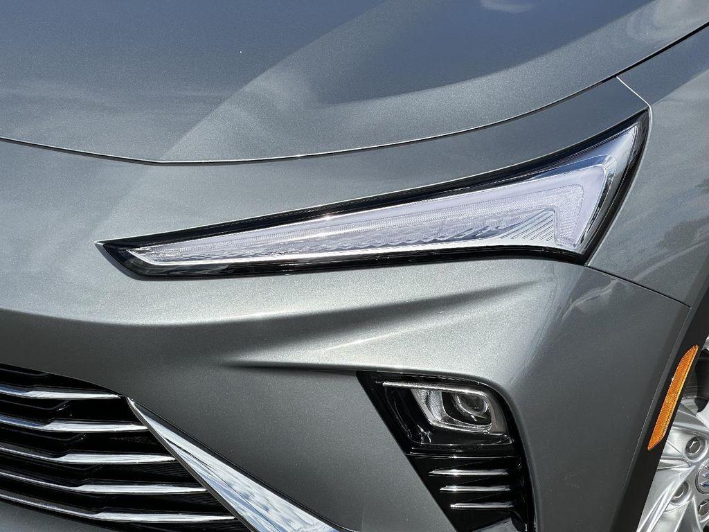 new 2025 Buick Envista car, priced at $22,971