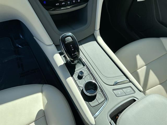 new 2025 Cadillac XT5 car, priced at $57,090
