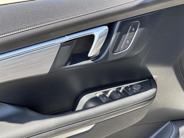 new 2025 Buick Enclave car, priced at $38,326