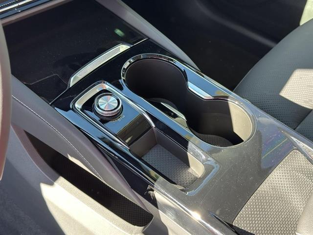 new 2025 Buick Envision car, priced at $42,423