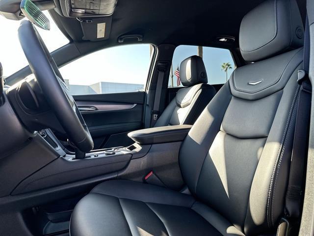 new 2025 Cadillac XT5 car, priced at $37,415