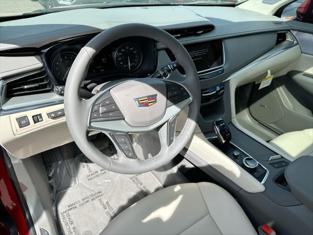 new 2025 Cadillac XT5 car, priced at $52,834