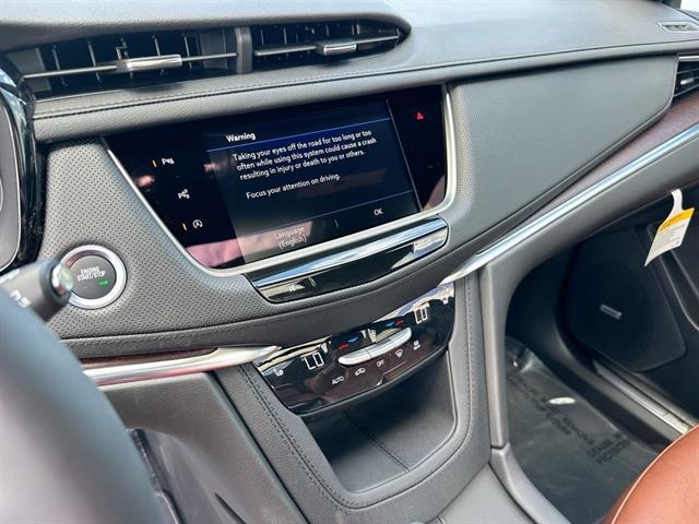 new 2025 Cadillac XT5 car, priced at $64,450