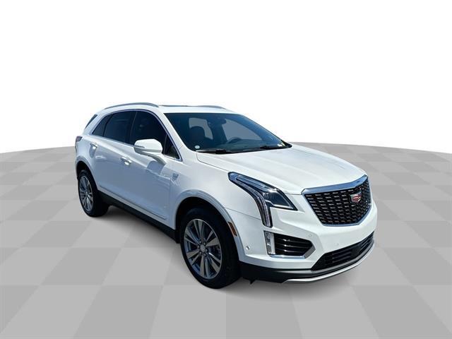new 2025 Cadillac XT5 car, priced at $52,090