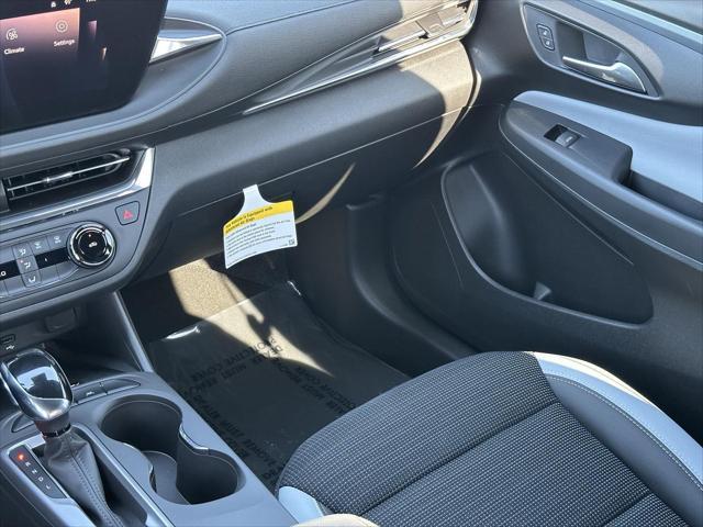 new 2025 Buick Envista car, priced at $23,536