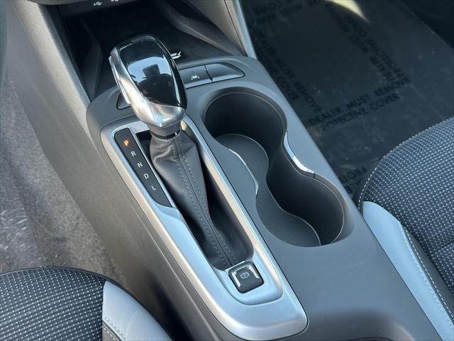 new 2025 Buick Envista car, priced at $23,536