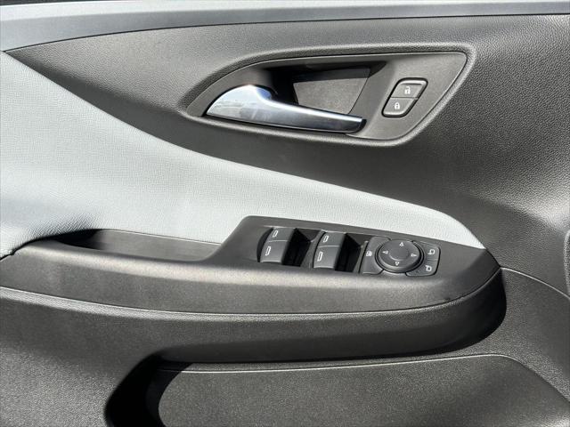 new 2025 Buick Envista car, priced at $23,536