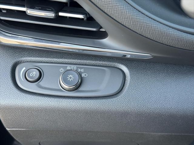 new 2025 Buick Envista car, priced at $23,536