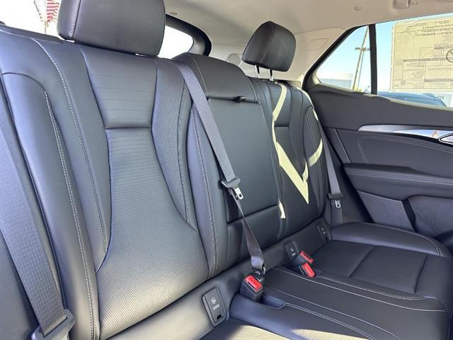 new 2025 Buick Envision car, priced at $37,239