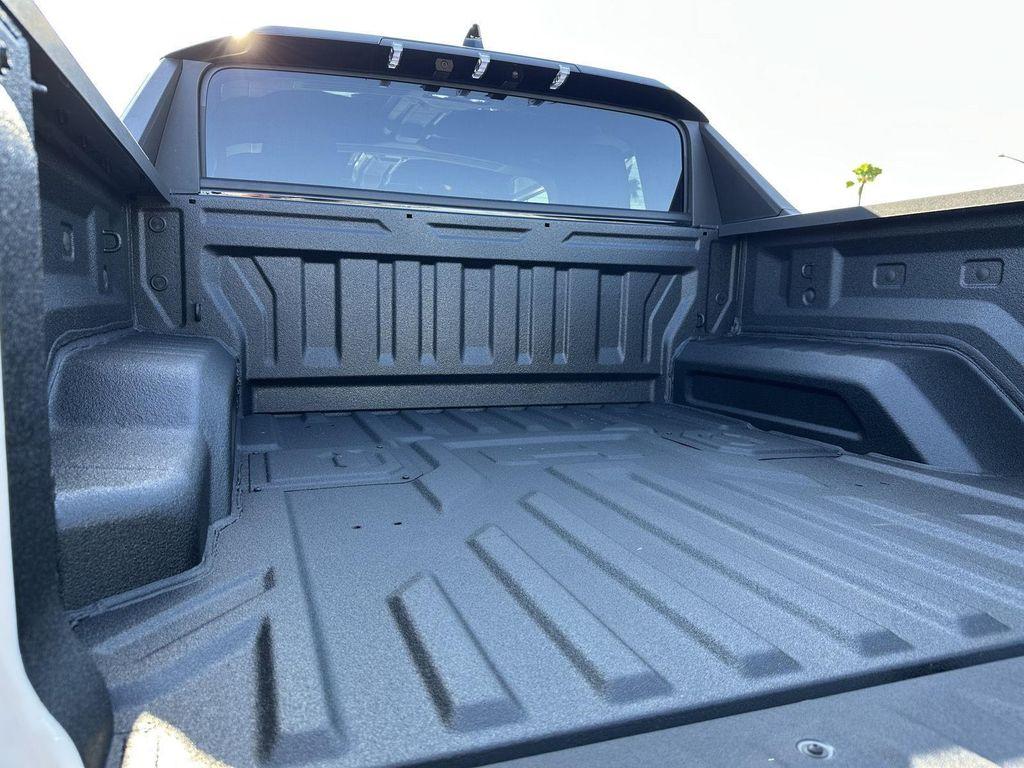 new 2025 GMC HUMMER EV Pickup car, priced at $90,395