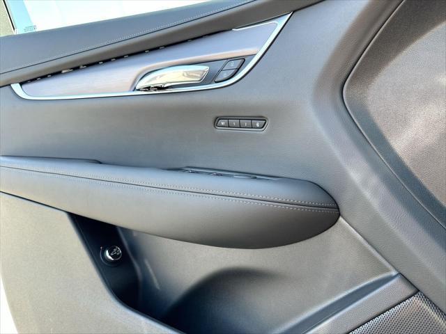 new 2025 Cadillac XT6 car, priced at $43,715