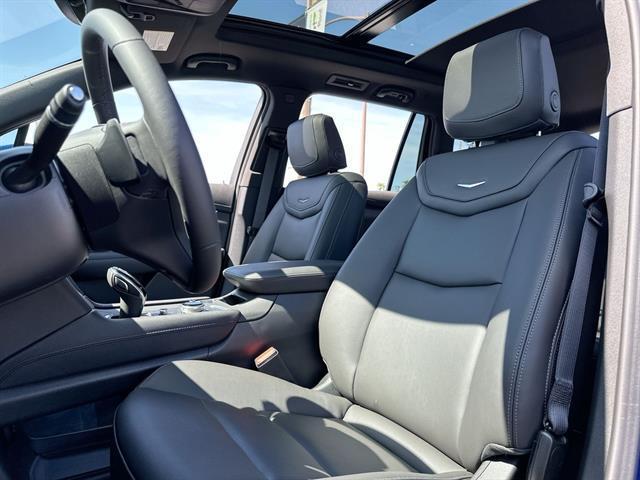 new 2025 Cadillac XT6 car, priced at $43,465