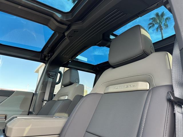 new 2025 GMC HUMMER EV Pickup car, priced at $125,930