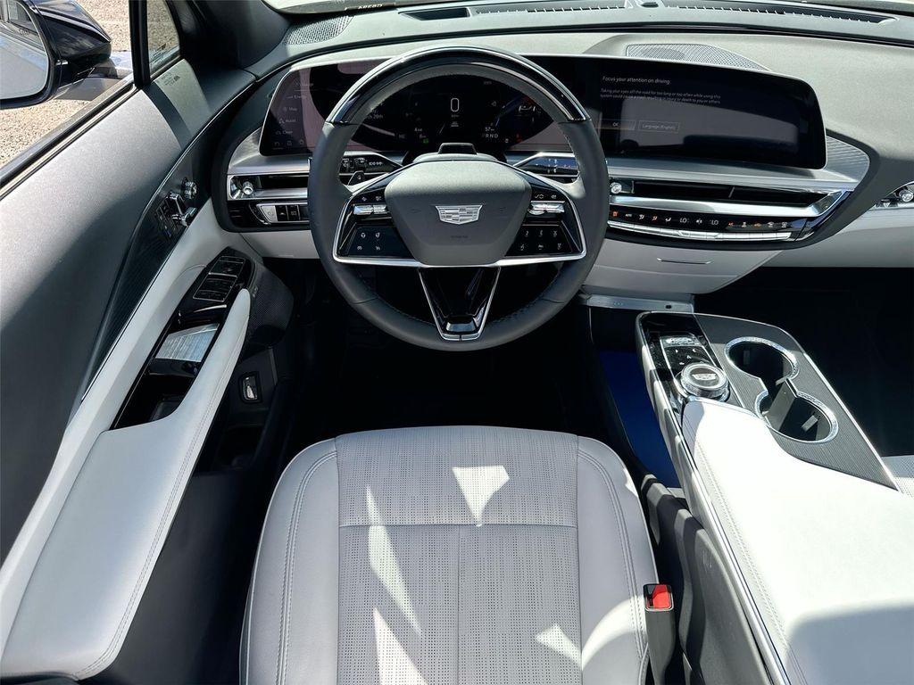 new 2025 Cadillac LYRIQ car