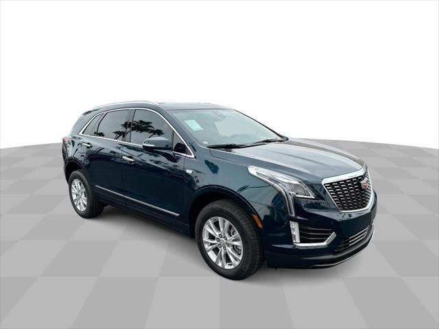 new 2025 Cadillac XT5 car, priced at $40,315