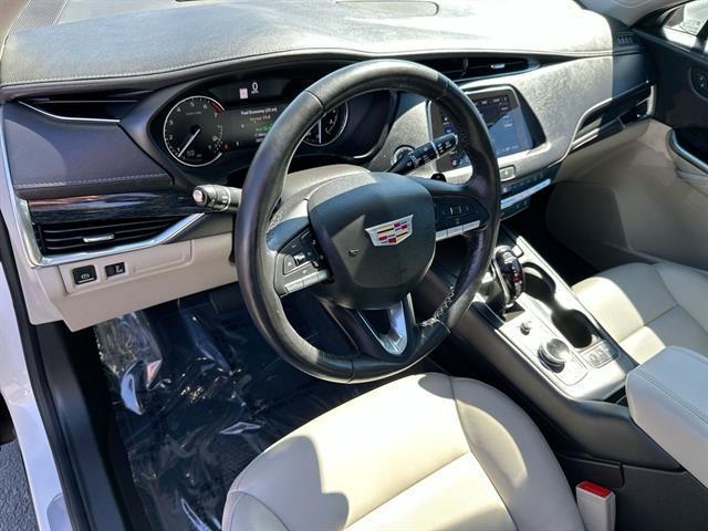 used 2022 Cadillac XT4 car, priced at $25,990