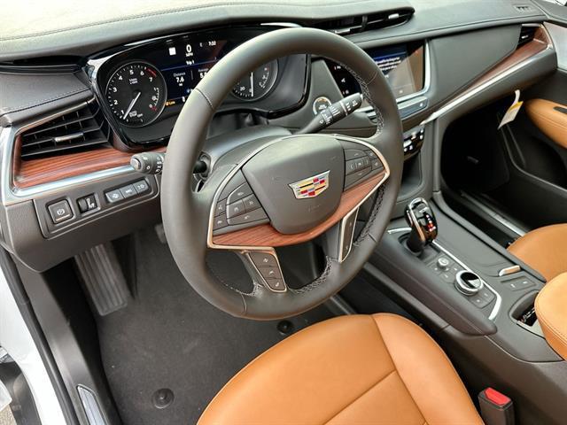 new 2025 Cadillac XT5 car, priced at $52,590