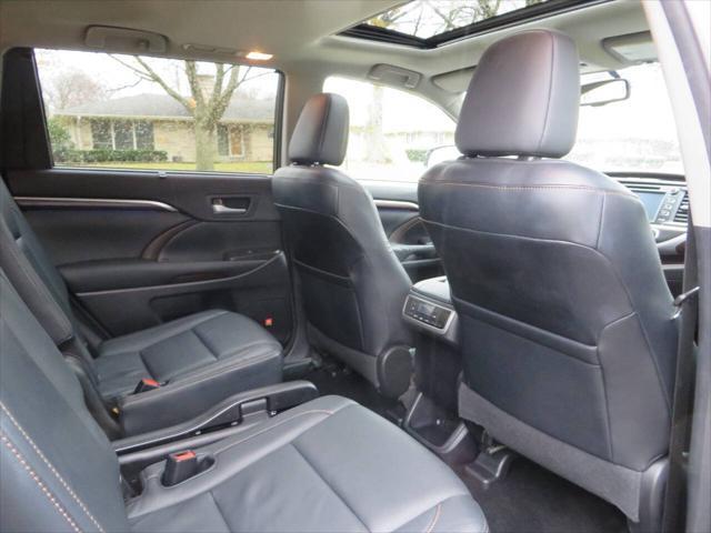 used 2015 Toyota Highlander car, priced at $19,977