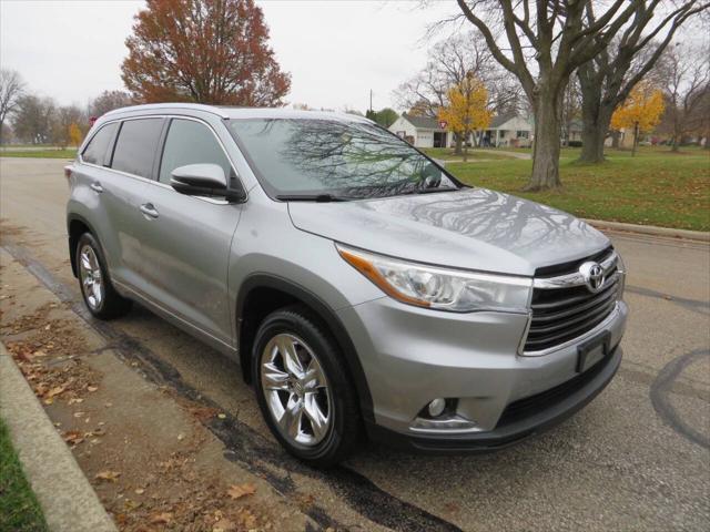 used 2015 Toyota Highlander car, priced at $19,977