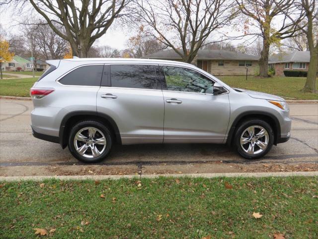 used 2015 Toyota Highlander car, priced at $19,977