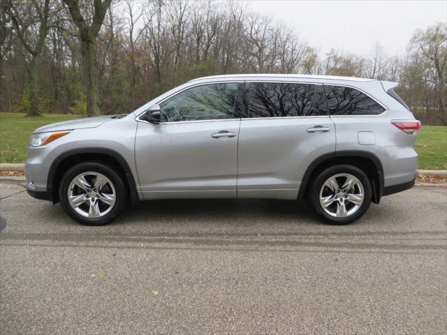 used 2015 Toyota Highlander car, priced at $19,977