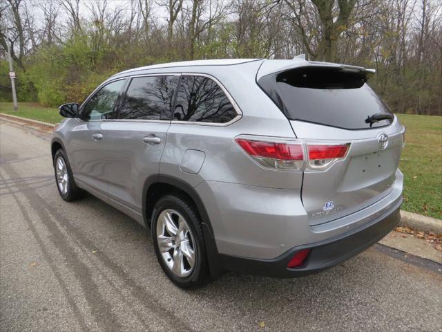 used 2015 Toyota Highlander car, priced at $19,977