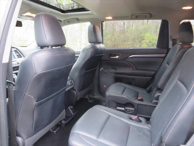 used 2015 Toyota Highlander car, priced at $19,977